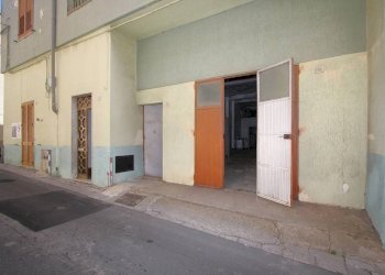 Facciata - Casa indipendente via Giacomo Leopardi, Parabita - foto 16