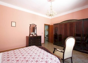 Camera da letto - Casa indipendente via Giacomo Leopardi, Parabita - foto 25