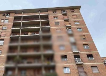 Facciata - Trilocale all'asta via Monte Cristallo, 8, Torino (zona Pozzo Strada) - foto 1