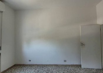 Camera da letto - Four-room apartment via Torquato Tasso, 1, Zola Predosa - photo 8