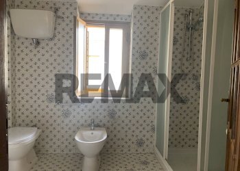 Bagno - Trilocale Via dei Patrioti Nicastresi 1848
 
7, Lamezia Terme - foto 3