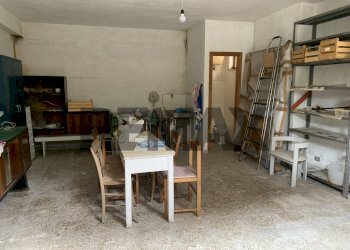 Sala da pranzo - Trilocale Via dei Patrioti Nicastresi 1848
 
7, Lamezia Terme - foto 6