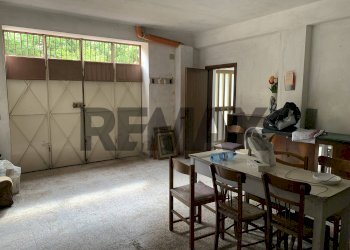 Sala da pranzo - Trilocale Via dei Patrioti Nicastresi 1848
 
7, Lamezia Terme - foto 7