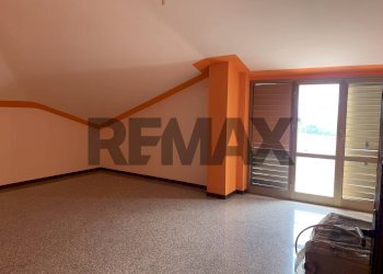 Stanza vuota - Trilocale Via dei Patrioti Nicastresi 1848
 
7, Lamezia Terme - foto 27