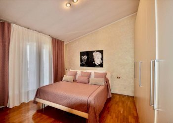 Camera da letto - Quadrilocale via Enrico Fermi, Pedrengo - foto 10