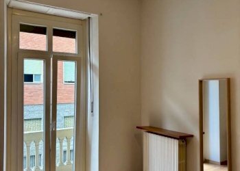 Camera da letto - Three-room apartment via Emanuele Luserna di Rorà, 23, Torino (neighborhood Cenisia) - photo 30