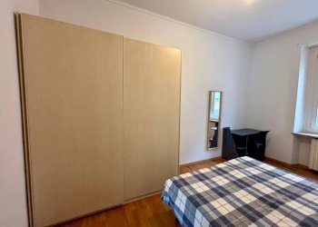 Camera da letto - Three-room apartment via Emanuele Luserna di Rorà, 23, Torino (neighborhood Cenisia) - photo 37