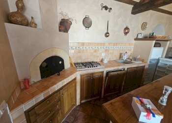 Cucina - Casa indipendente via Cervara, Rieti - foto 2