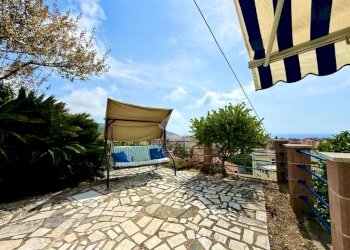 Three-room apartment Via Delle Ginestre, Andora - photo 1