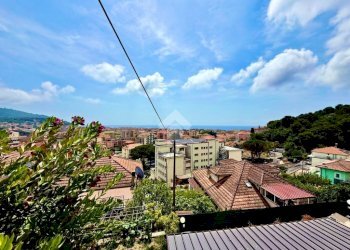 Three-room apartment Via Delle Ginestre, Andora - photo 2