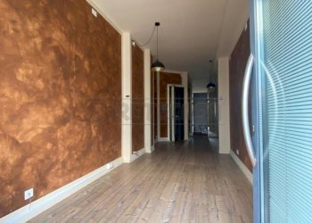 Vano principale - Commercial Premises Via Orazio Marinali 33, Bassano del Grappa - photo 1
