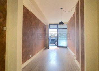 Vano principale 2 - Commercial Premises Via Orazio Marinali 33, Bassano del Grappa - photo 2
