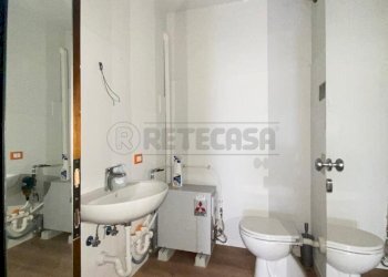 Servizio - Commercial Premises Via Orazio Marinali 33, Bassano del Grappa - photo 7