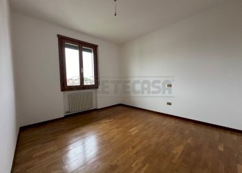 IMG_8656.jpg - Three-room apartment Bassano del Grappa - photo 4