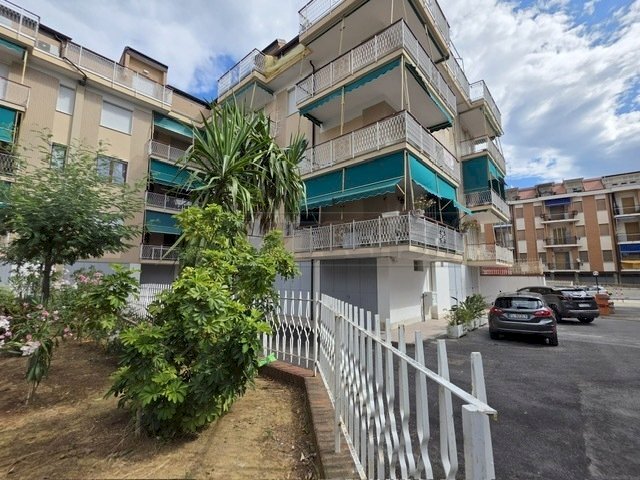 9c53b114-26d3-4e6e-8922-f5f0d1827c56 - Three-room apartment Via dei Pontassi 16, Loano - photo 2
