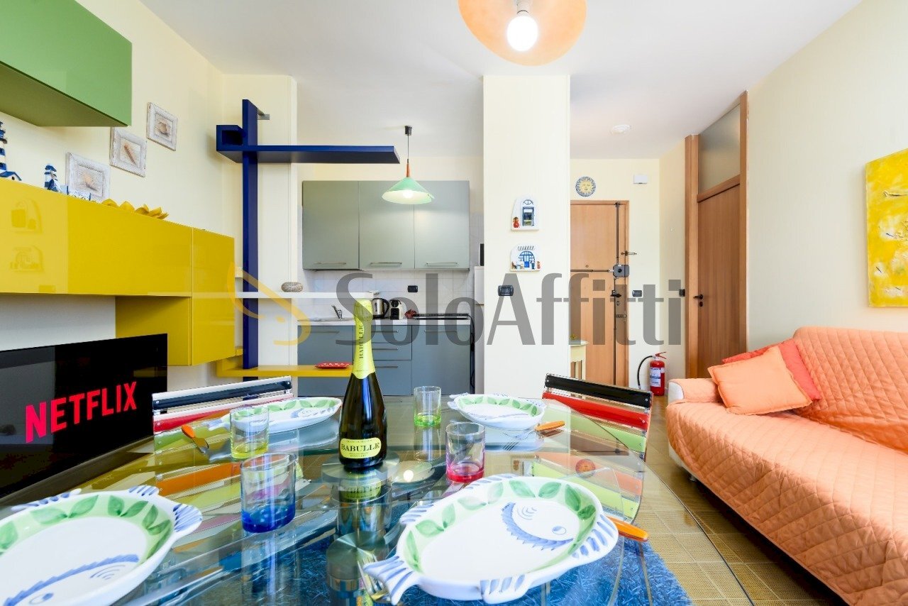 Soggiorno e angolo cottura - Three-room apartment Sanremo - photo 3