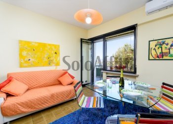 Soggiorno e angolo cottura - Three-room apartment Sanremo - photo 2