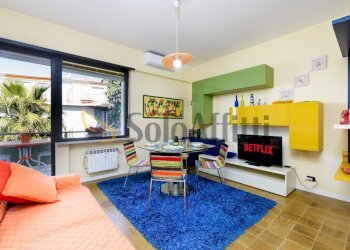 Soggiorno e angolo cottura - Three-room apartment Sanremo - photo 4