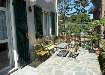 Terrazzo ed entrata - Four-room apartment Via Sen. E. Marsaglia 96, Sanremo - photo 1