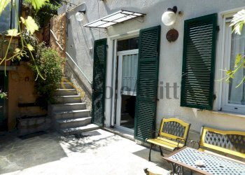 Terrazzo ed entrata - Four-room apartment Via Sen. E. Marsaglia 96, Sanremo - photo 2