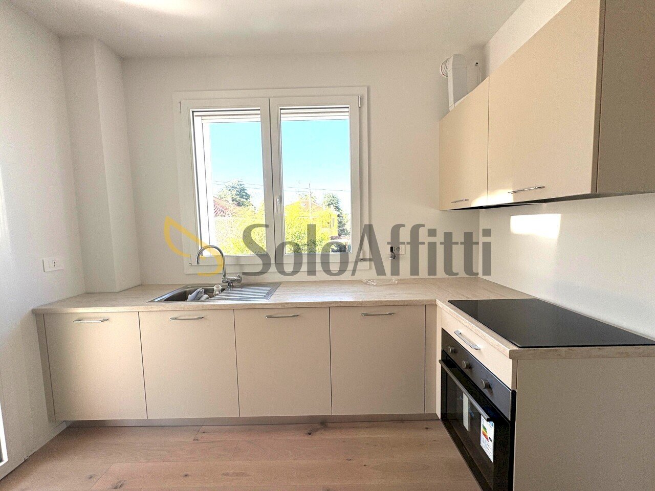 lei - Three-room apartment Via Monte Titano 75, Rimini - photo 2