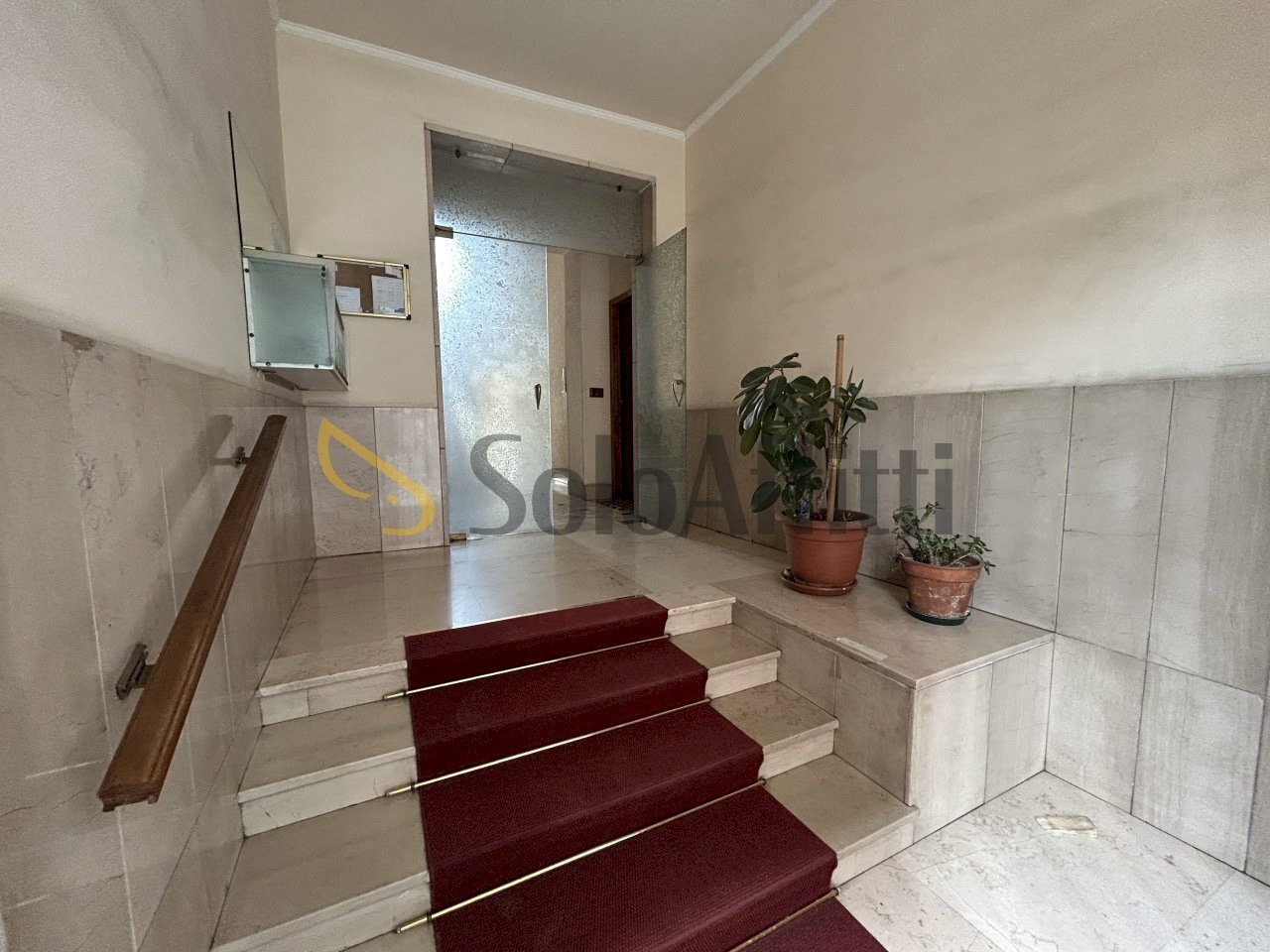 ANDRONE - Four-room apartment Via Avigliana 35, Torino (neighborhood Cit Turin) - photo 2
