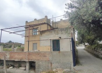IMG20260429173850 - Three-family Villa Via Paterriti 19, Motta San Giovanni - photo 7
