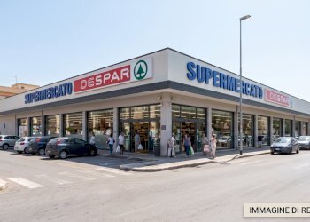 Gemini_Generated_Image_985bzf985bzf985b - Locale Commerciale Corso Gelone 148, Siracusa - foto 1