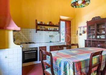 cucina piano rialzato - Villa Via Parrana San Martino, Collesalvetti - photo 30