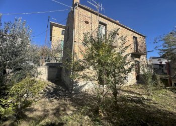IMG_7096.JPG - Casale Atessa - foto 1