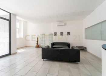 Deposito Misterbianco (2a) - Laboratorio Via delle Terme 31, Misterbianco - foto 5