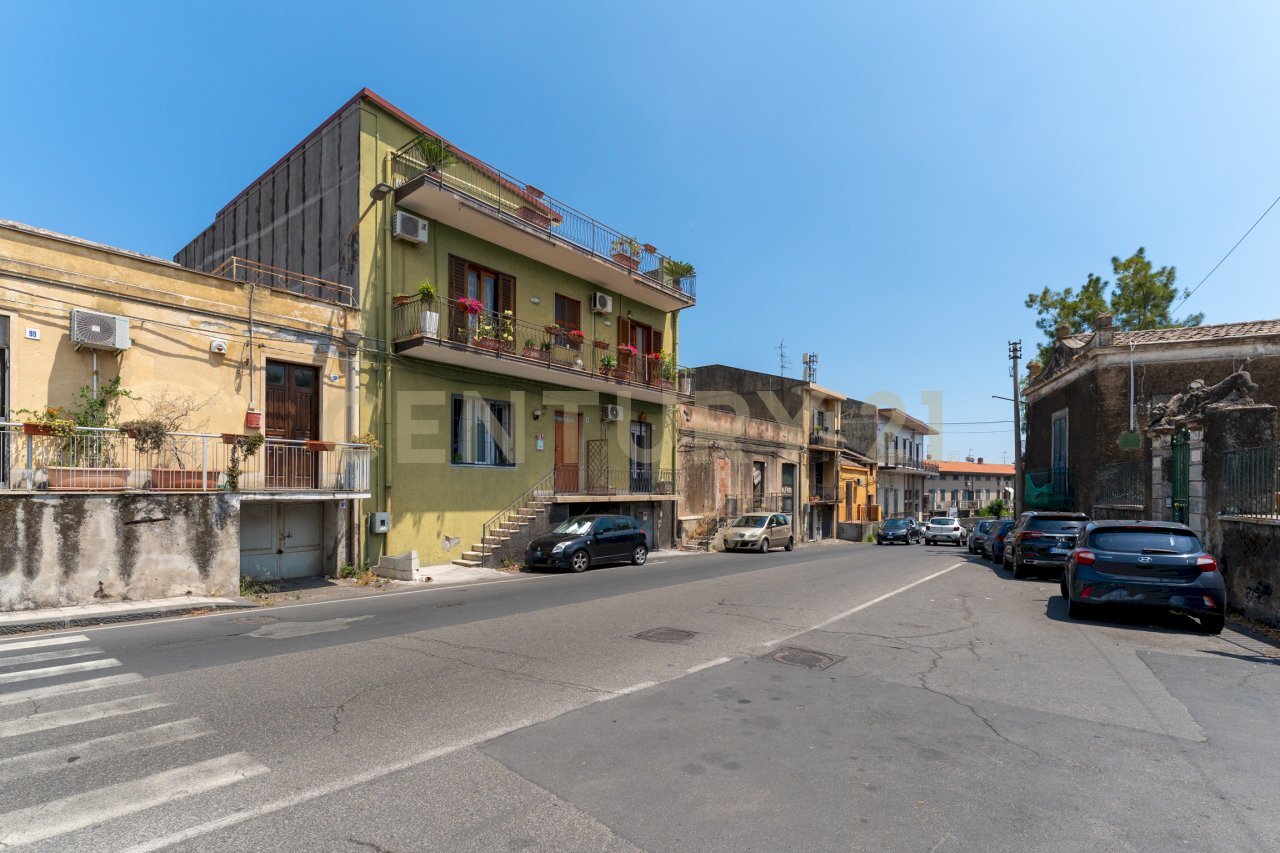 Via Duca degli Abruzzi 105 (1) - Casa semi indipendente Via Duca degli Abruzzi 105, San Giovanni la Punta - foto 1