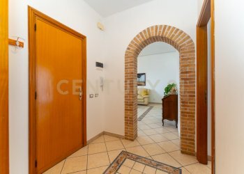 Via Duca degli Abruzzi 105 (5) - Casa semi indipendente Via Duca degli Abruzzi 105, San Giovanni la Punta - foto 4