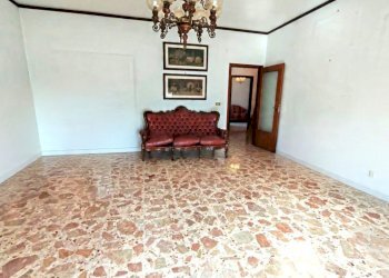 6 - Three-room apartment Viale San Giovanni Bosco 38, Brindisi - photo 6