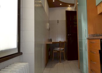 Cucina - Three-room apartment Piazza De Orchi 1, Como - photo 11