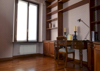 Seconda camera - Three-room apartment Piazza De Orchi 1, Como - photo 15