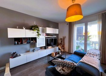Soggiorno con cucina a vista - Trilocale Via Noto 10A, Milano (zona Vigentino) - foto 13