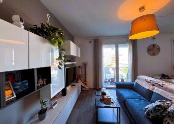 Soggiorno con cucina a vista - Trilocale Via Noto 10A, Milano (zona Vigentino) - foto 15