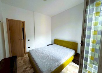 Camera da letto - Bilocale Piazza Piccoli Martiri 7, Milano (zona Gorla) - foto 16