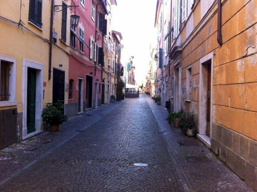 via-mascardi-56302.large (1) - Locale Commerciale Sarzana - foto 1
