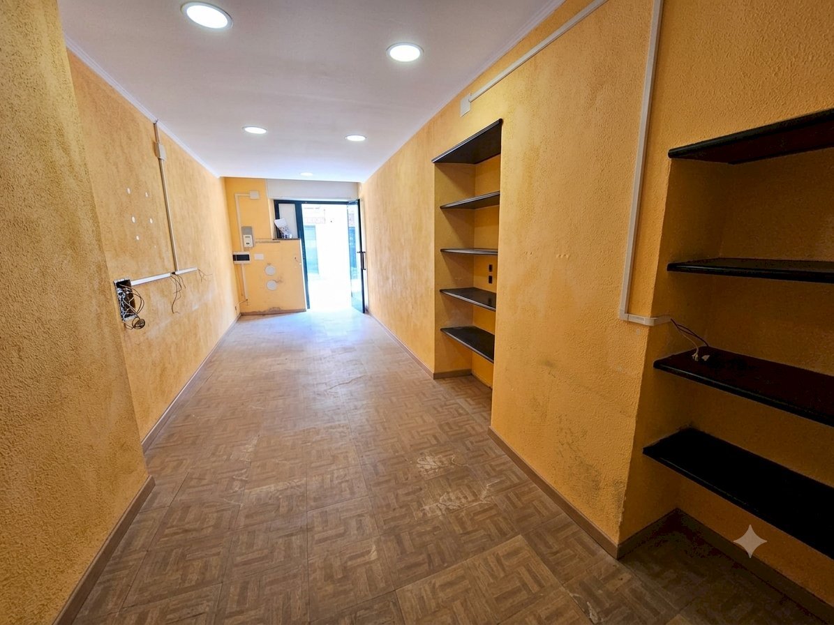 LOCALE (1) - Commercial Premises Via A. Gavino 84 rosso, Campomorone - photo 2