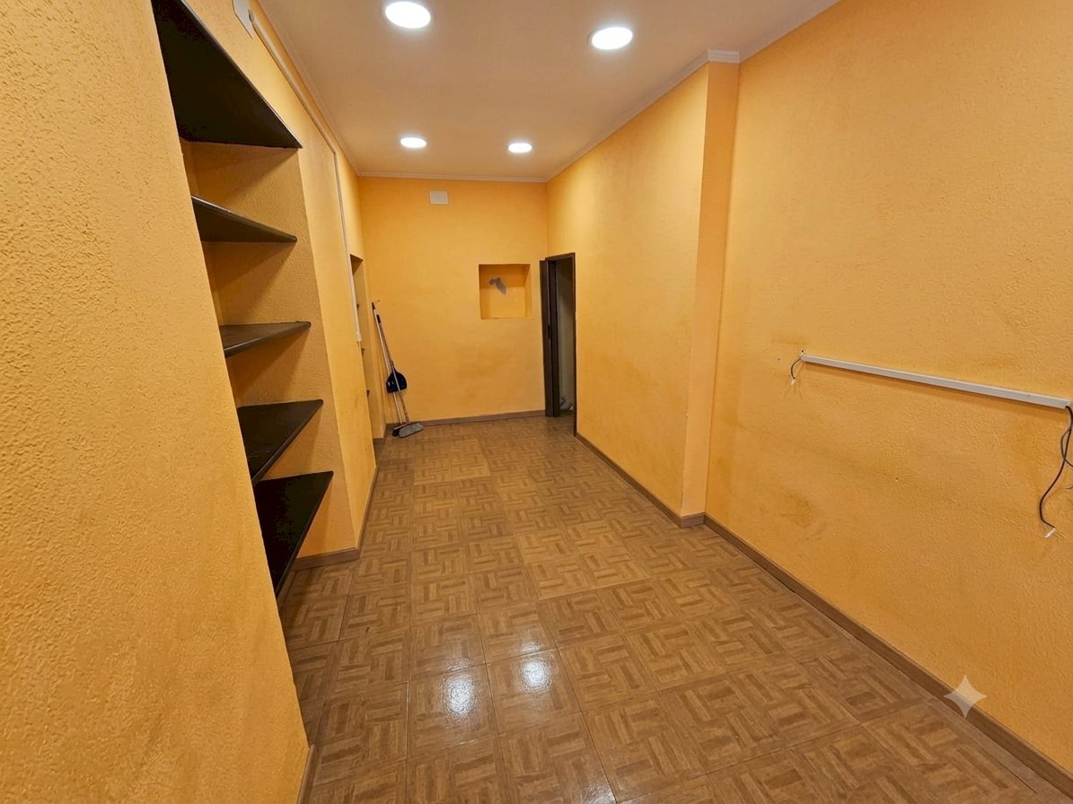 LOCALE (2) - Commercial Premises Via A. Gavino 84 rosso, Campomorone - photo 3