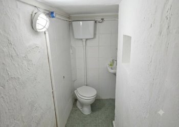 BAGNO (1) - Commercial Premises Via A. Gavino 84 rosso, Campomorone - photo 5