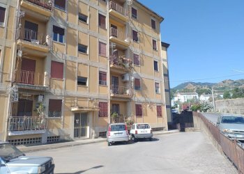 Three-room apartment Via Madre Teresa di Calcutta, n., Messina - photo 1