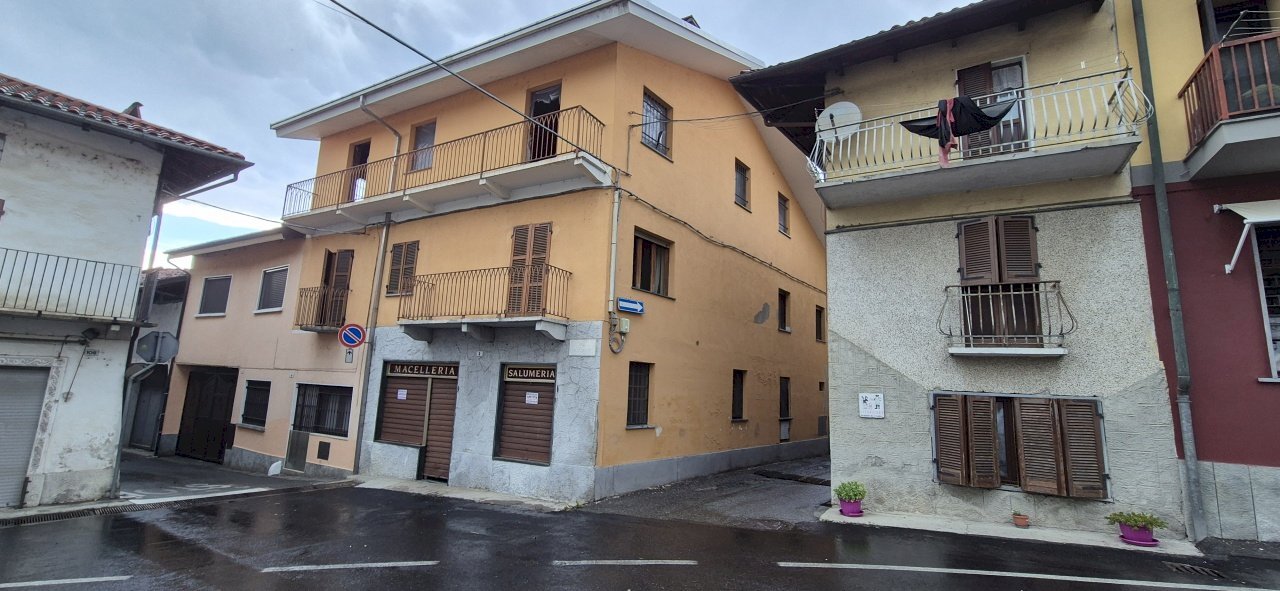 Locale Commerciale VIA BIANDRATE, Foglizzo - foto 2