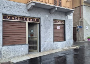 Locale Commerciale VIA BIANDRATE, Foglizzo - foto 1
