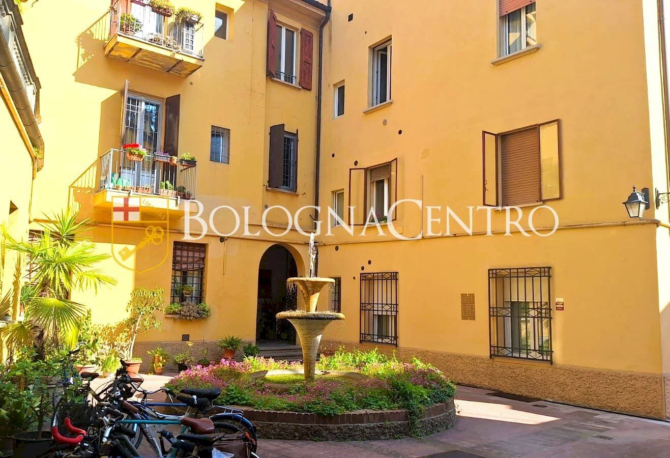 Trilocale Bologna (zona Santo Stefano) - foto 2