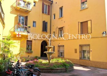 Trilocale Bologna (zona Santo Stefano) - foto 2