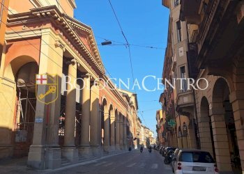 Trilocale Bologna (zona Santo Stefano) - foto 31