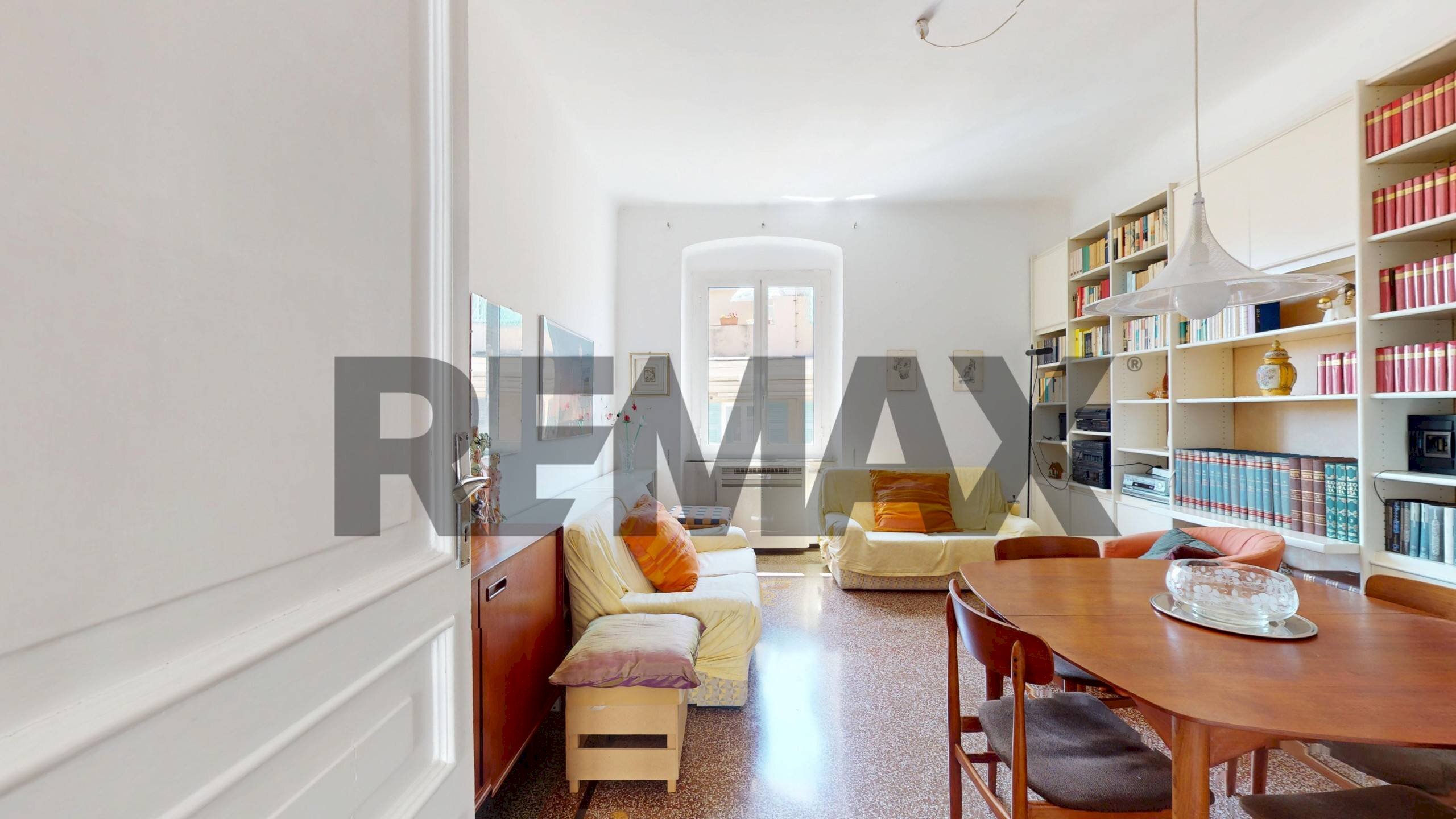 Three-room apartment Via Crimea, 10 
 Foce, Genova (neighborhood Foce) - photo 1